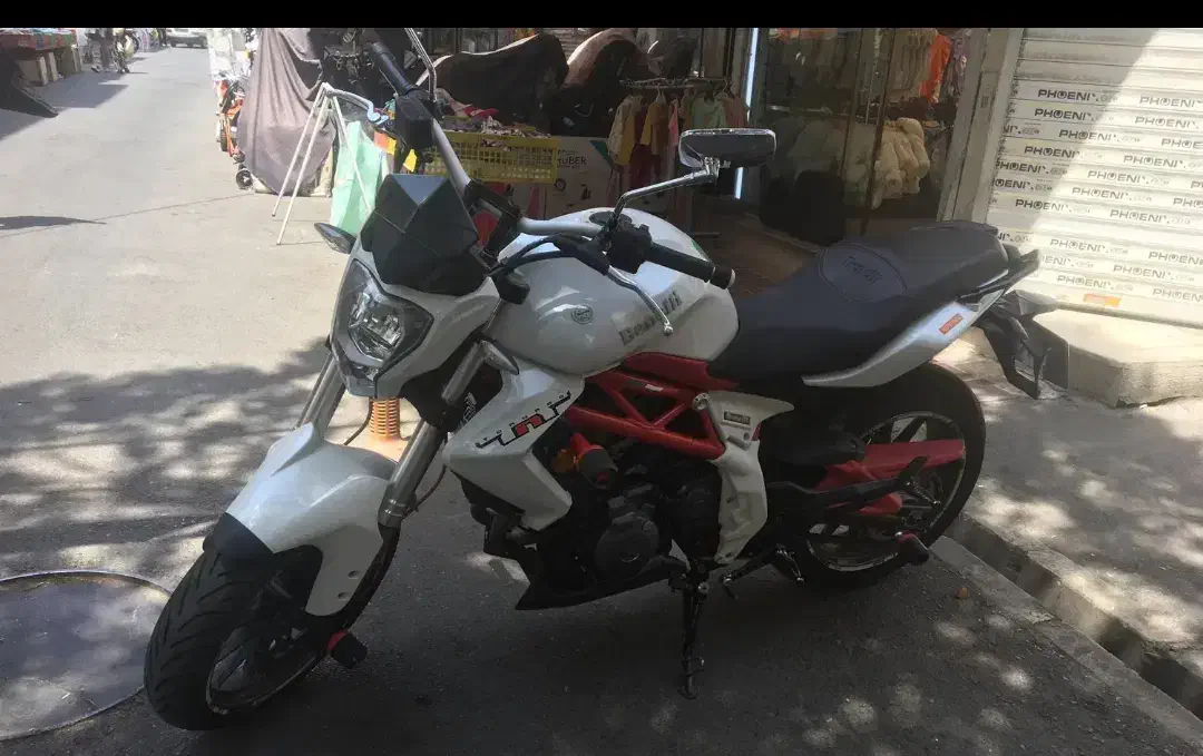 بنلی ۳۰۰ جفت سیلندر مدل ۹۸|موتورسیکلت|تهران, مجیدآباد|دیوار