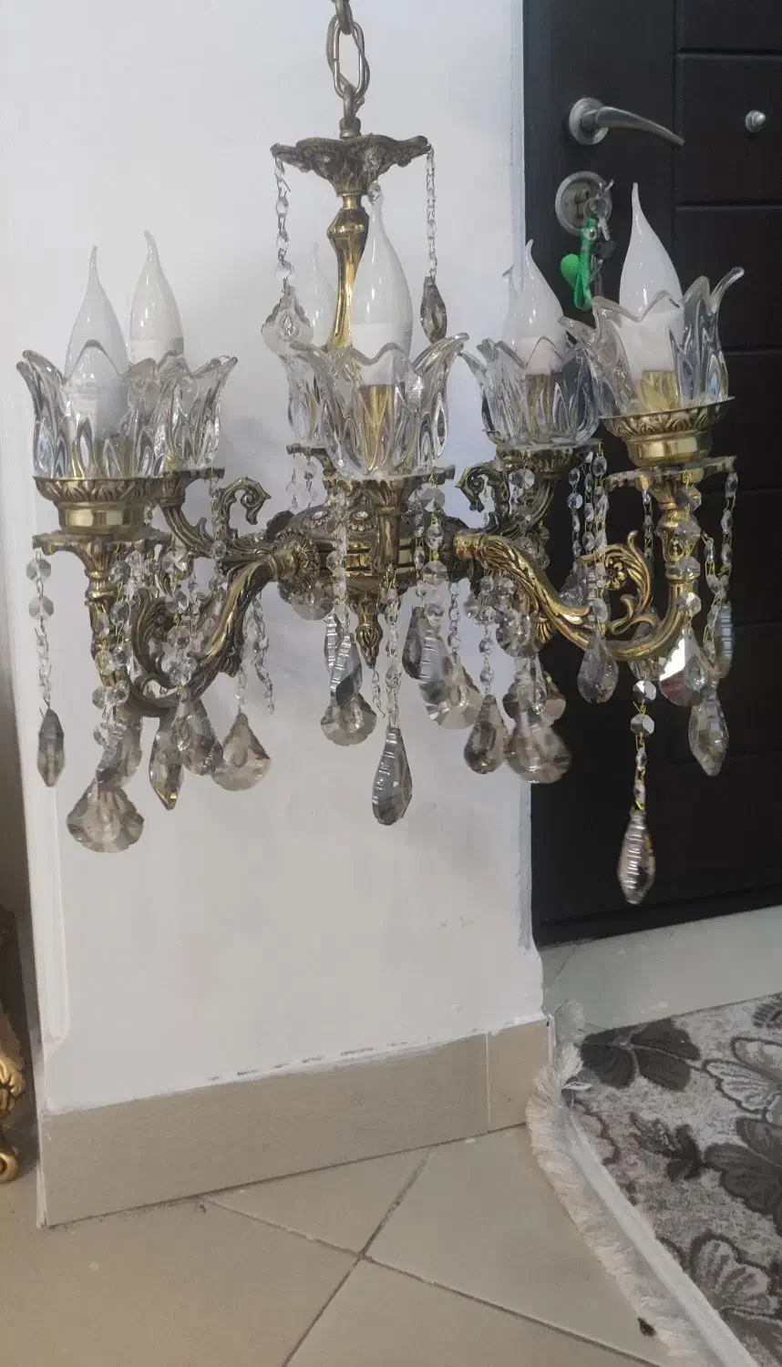 لوستر برنجی هشت شاخ هشت لامپ|لوستر و چراغ آویز|اراک, |دیوار