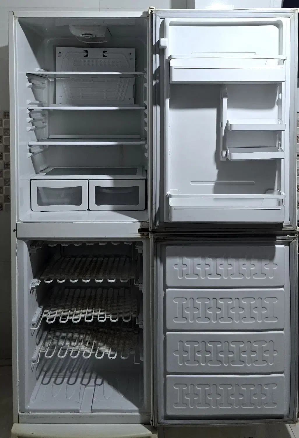 فروش یخچال فریزر پایین|یخچال و فریزر|شریفآباد, |دیوار