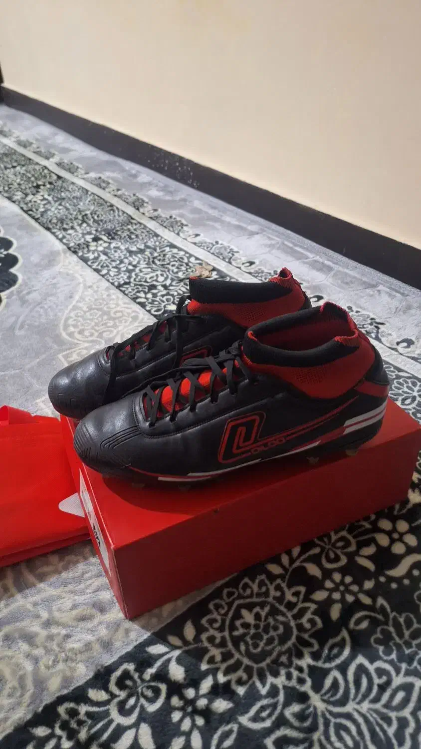 کفش چمن مدل QILOO سایز ۴۲|کیف، کفش، کمربند|یاسوج, |دیوار