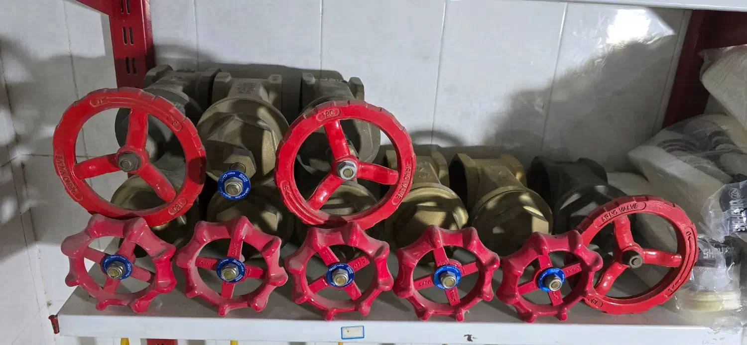 شیرفلکه برنجی ۴اینچ و شیر تکضرب ۴اینچ|مصالح و تجهیزات ساختمان|جم, |دیوار