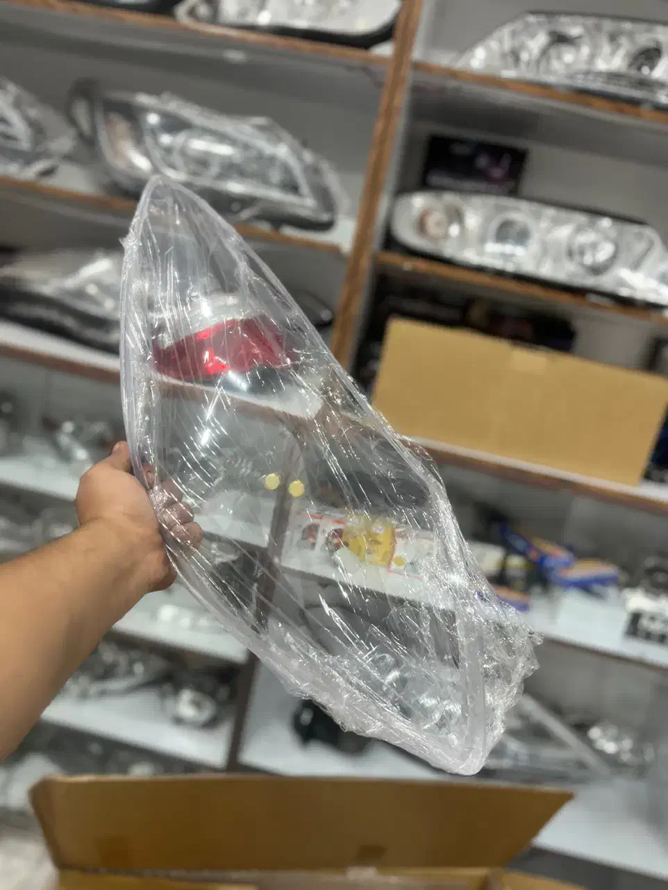 خدمات چراغ و نور خودرو و طلق چراغ|قطعات یدکی و لوازم جانبی|رفسنجان, |دیوار