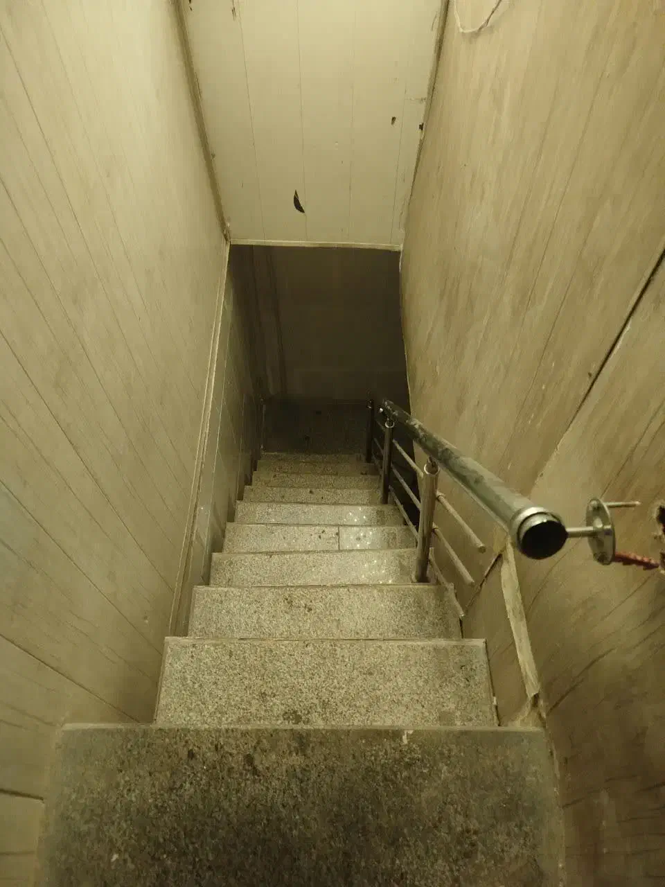 20 مترمغازه زیرزمین امام رضا 9|اجارهٔ مغازه و غرفه|مشهد, دانش|دیوار