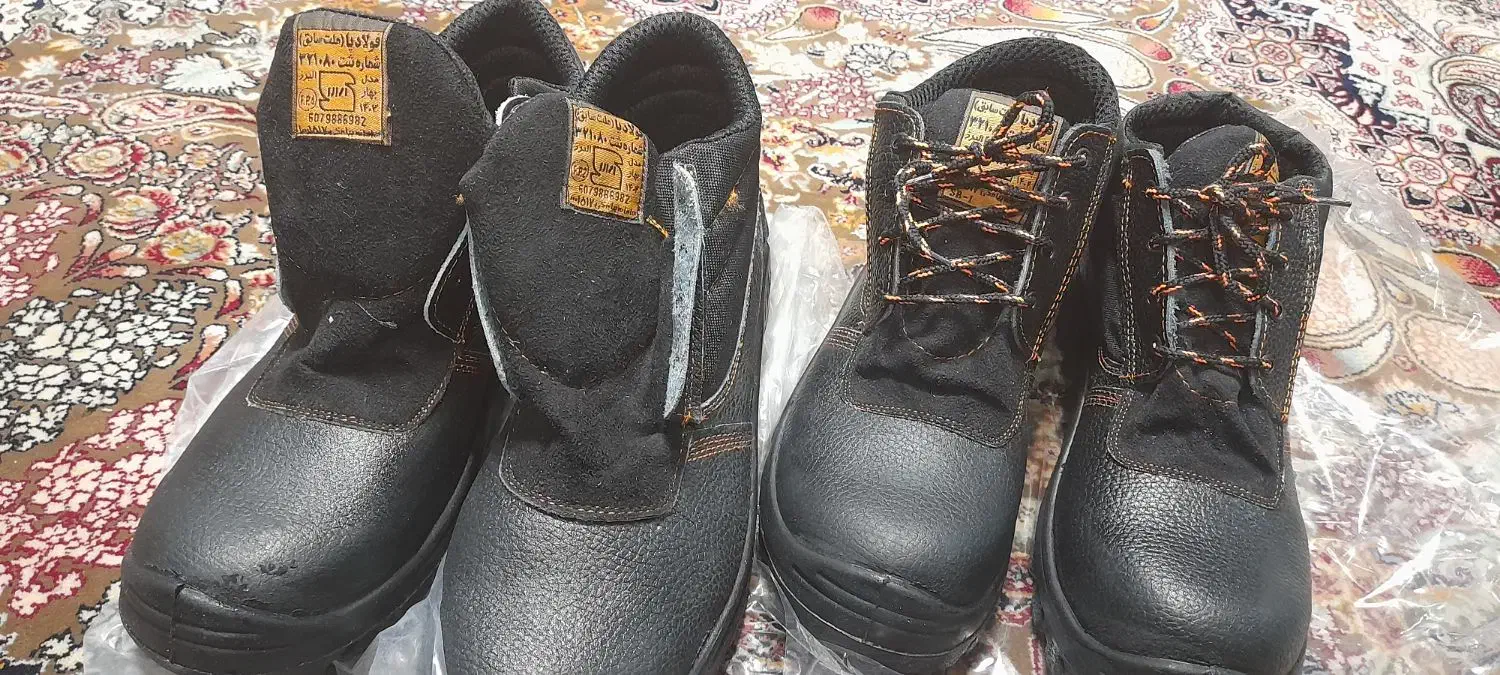 دو جفت کفش ایمنی شماره ۴۰و۴۲|کیف، کفش، کمربند|ایلام, |دیوار