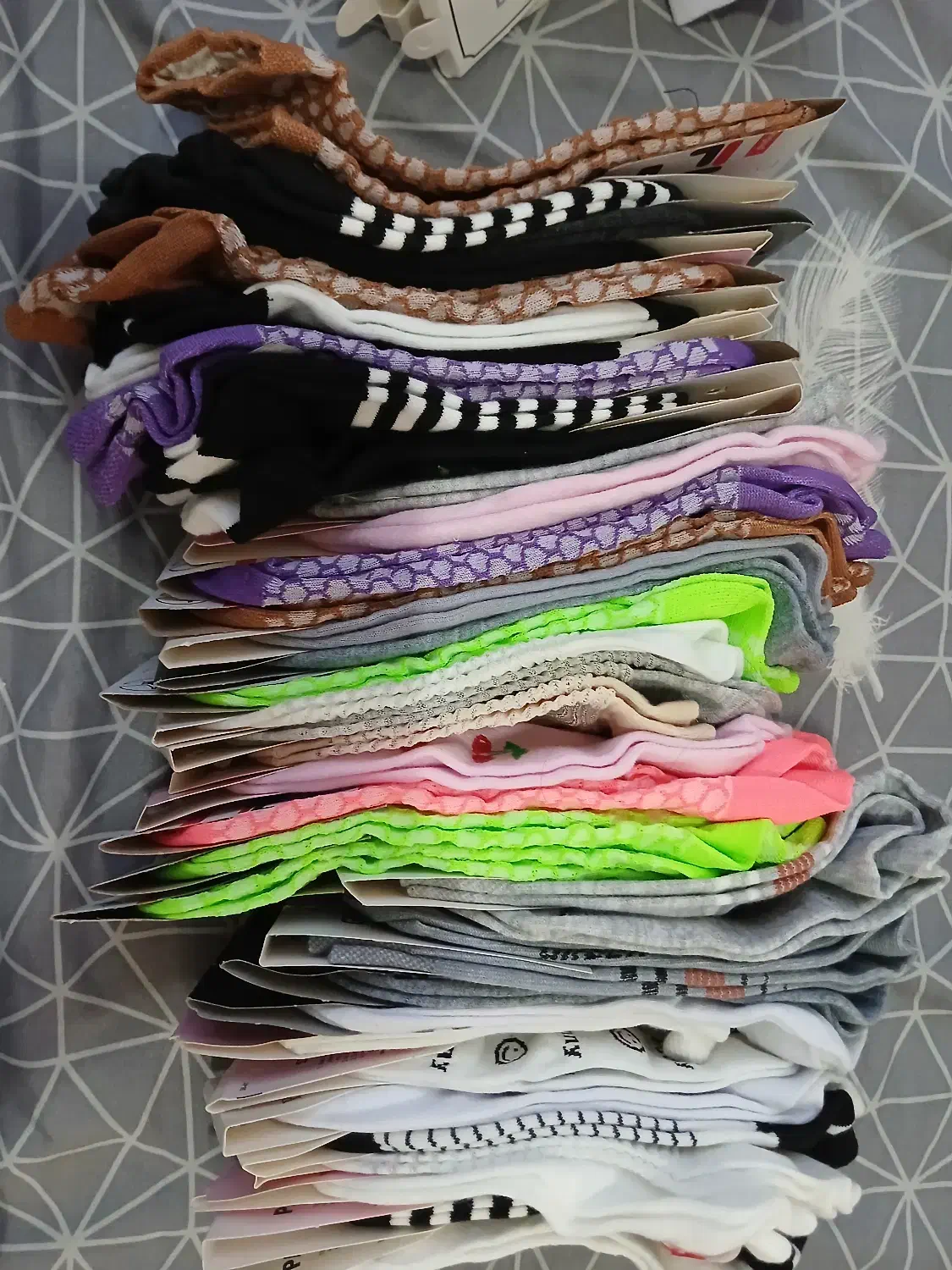 همه باهم|لباس|رشت, فلسطین|دیوار