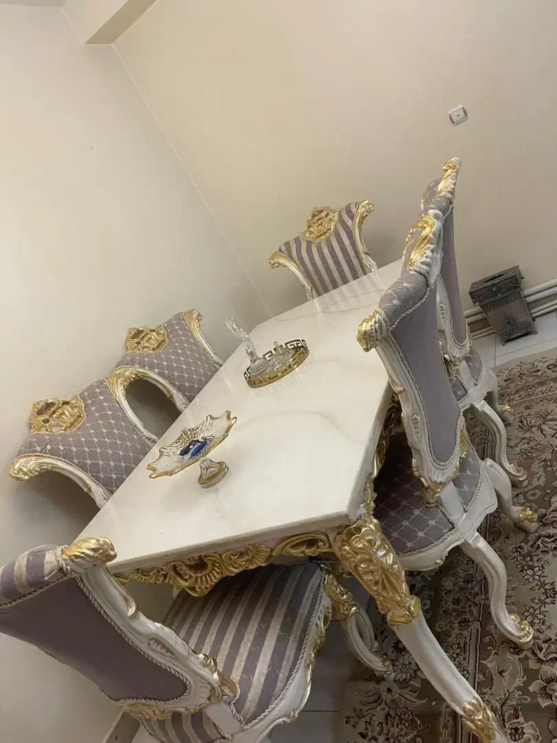 مبل سلطنتی همراه با میز نهار خوری و میز تلویزیون|مبلمان خانگی و میز عسلی|تبریز, |دیوار