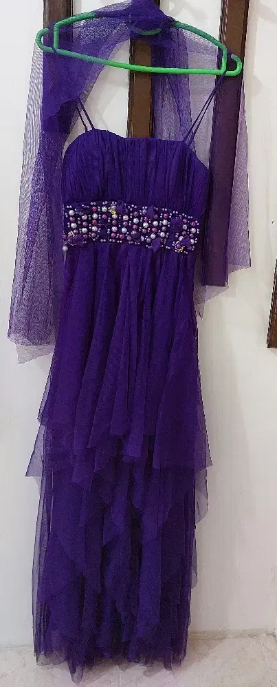 لباس مجلسی|لباس|گرگان, |دیوار