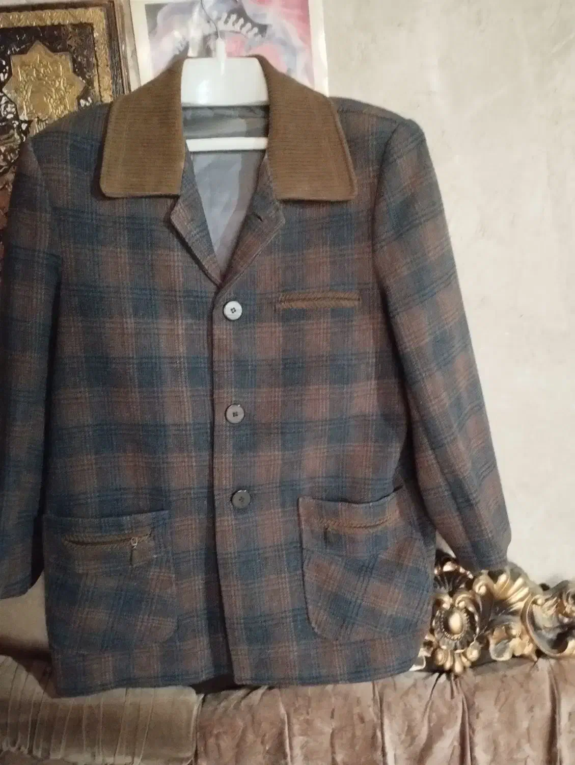 کت پشمی خارجی|لباس|خسروشاه, |دیوار