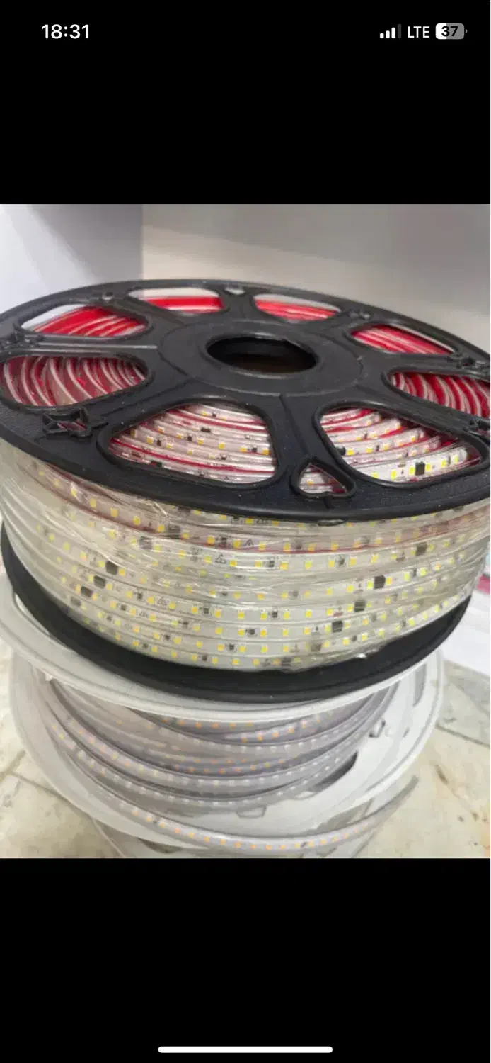 ریسه ۲۲۰ پشت چسب دار|ریسه و چراغ تزئینی|کرج, برغان|دیوار