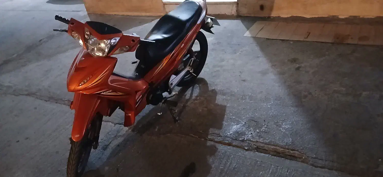 ویو آشیل|موتورسیکلت|تهران, آبشار تهران (دریاچه)|دیوار