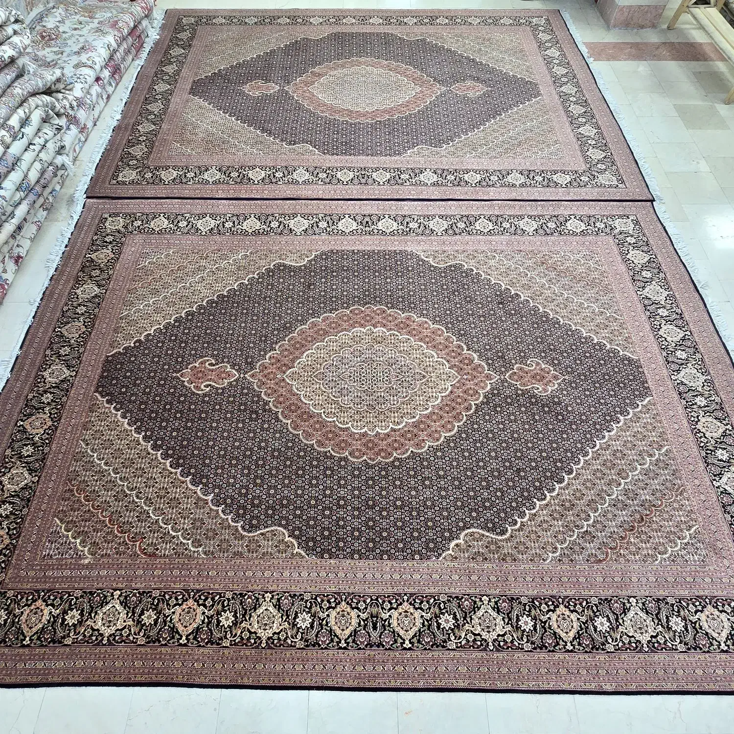 فرش طرح ماهی بافت ۵۰رج تبریز دستباف|فرش|تهران, ونک|دیوار