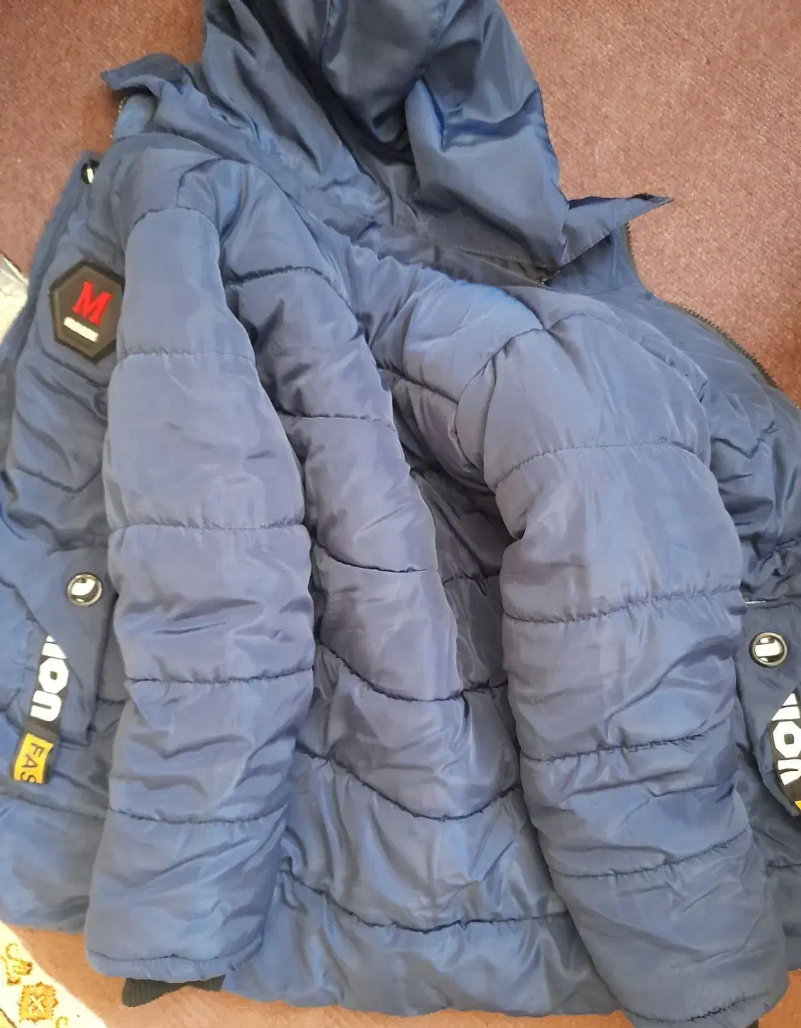 کاپشن|لباس|اسلامآباد غرب, |دیوار