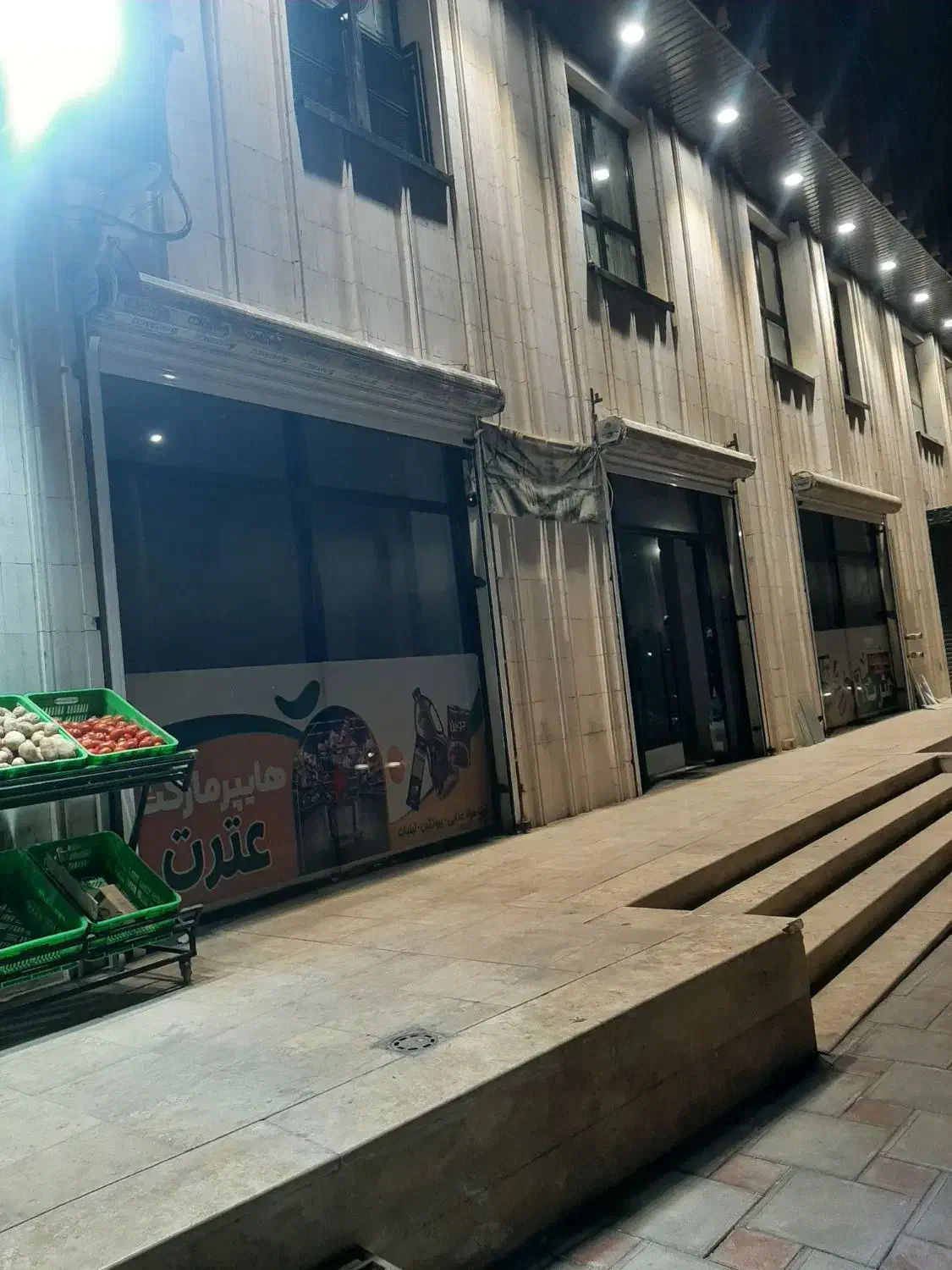 مغازه تجاری۳ دهنه زعفرانیه|فروش مغازه و غرفه|قم, الغدیر|دیوار