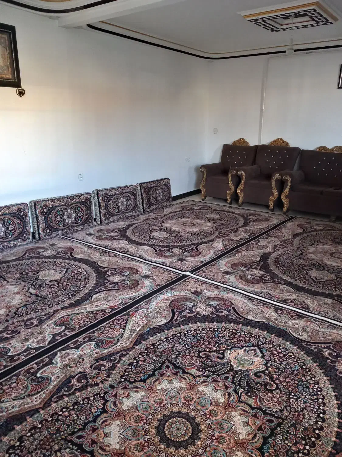 گمشده|اشیا|سنندج, |دیوار