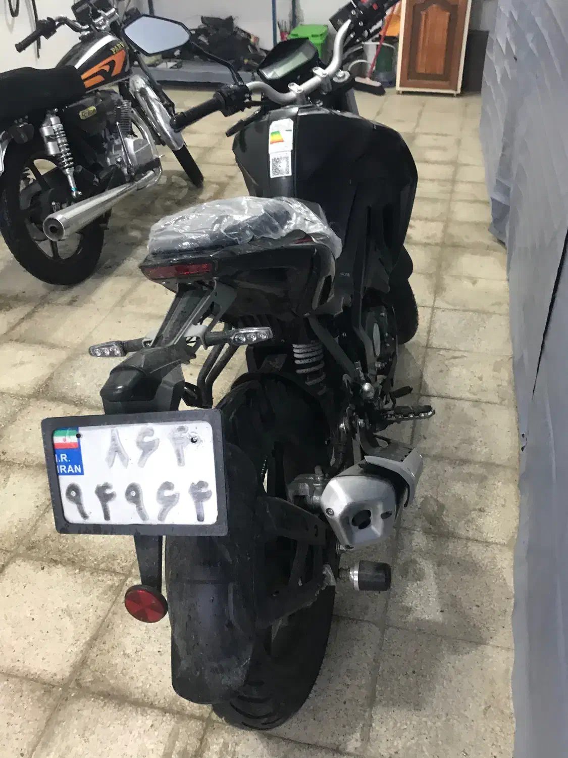 بنلی 180s|موتورسیکلت|نجف‌آباد, سعدی|دیوار