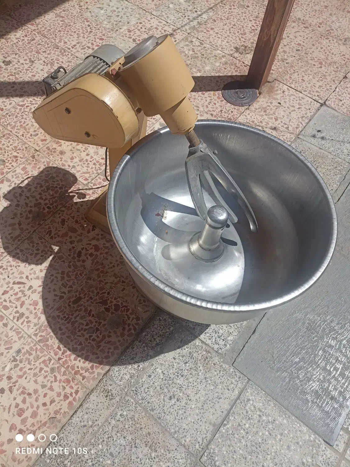 خمیر گیر ۲۰ کیلویی در حد نو|خردکن، آسیاب، غذاساز|شهرکرد, |دیوار