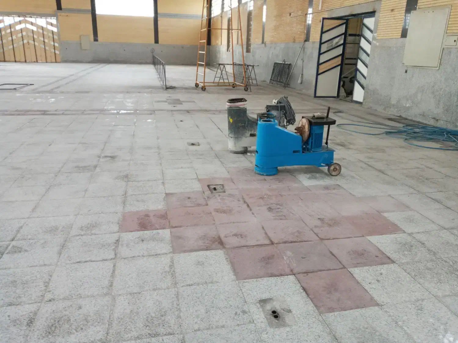 خدمات کف سابی سنگ بتن وموزائیک ساب مدرن|خدمات نظافت|شهرکرد, |دیوار