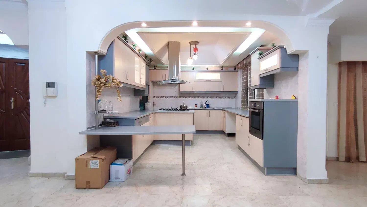 مسکونی خوش نقشه آرژانتین ۲۵۰ متر|فروش آپارتمان|تهران, آرژانتین|دیوار