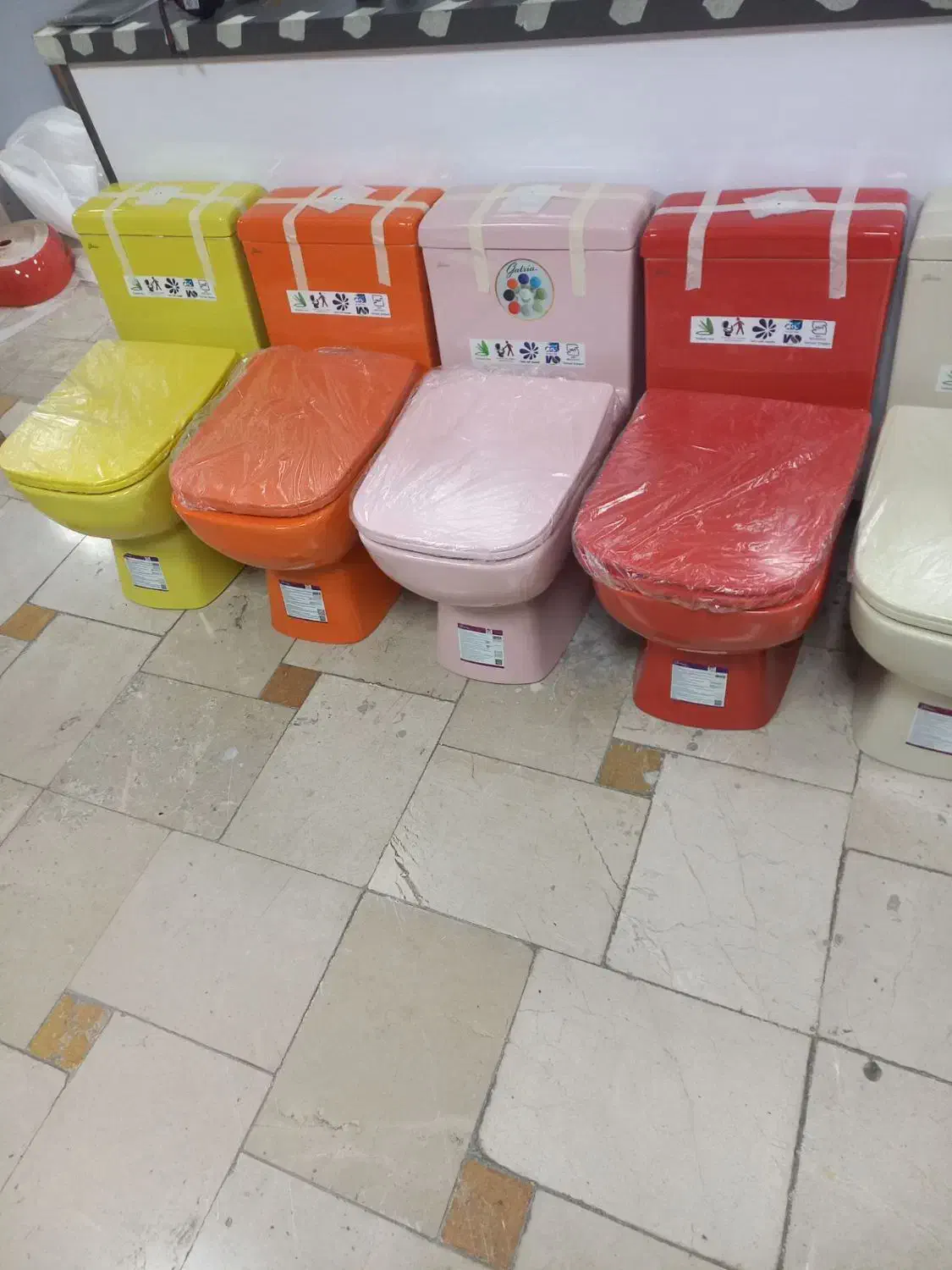 توالت فرنگی گاتریا|لوازم سرویس بهداشتی|تهران, علم و صنعت|دیوار