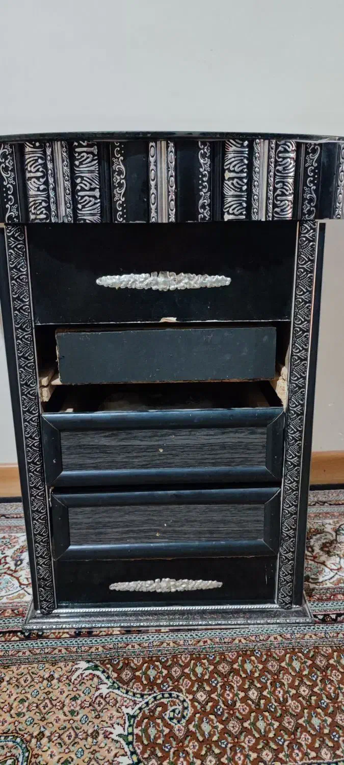 میز قشنگه|مبلمان خانگی و میز عسلی|سبزوار, ولیعصر (نجار آباد)|دیوار