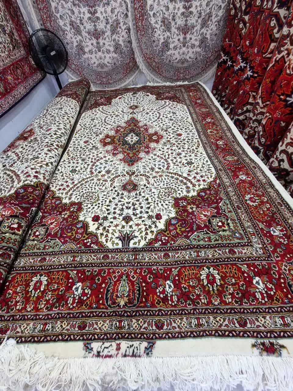 آذرشهر پیری چهارتا یک رنگ|فرش|مراغه, |دیوار