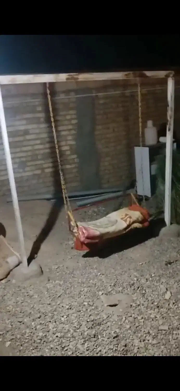 تاب حیاط|صندلی و نیمکت|تاکستان, |دیوار