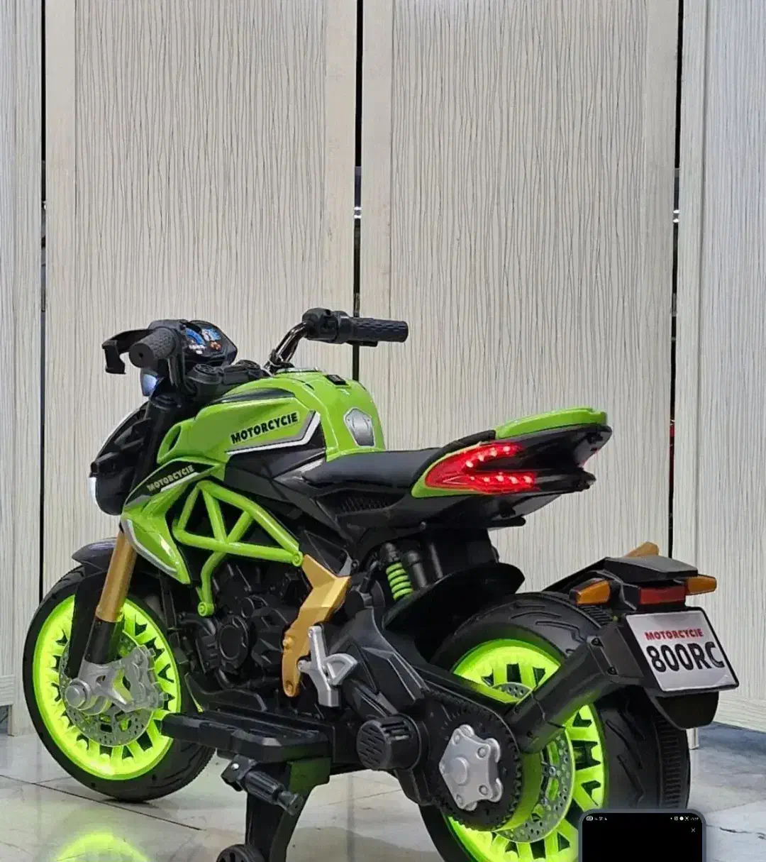 موتور/ماشین شارژی کمک دار از دم چک بدون پول پیش|اسباب و اثاث بچه|نجف‌آباد, باغ ملی|دیوار