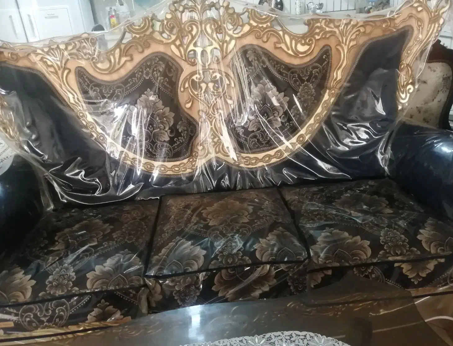 مبل سلطنتی|مبلمان خانگی و میز عسلی|تربتحیدریه, حسنی بالا|دیوار