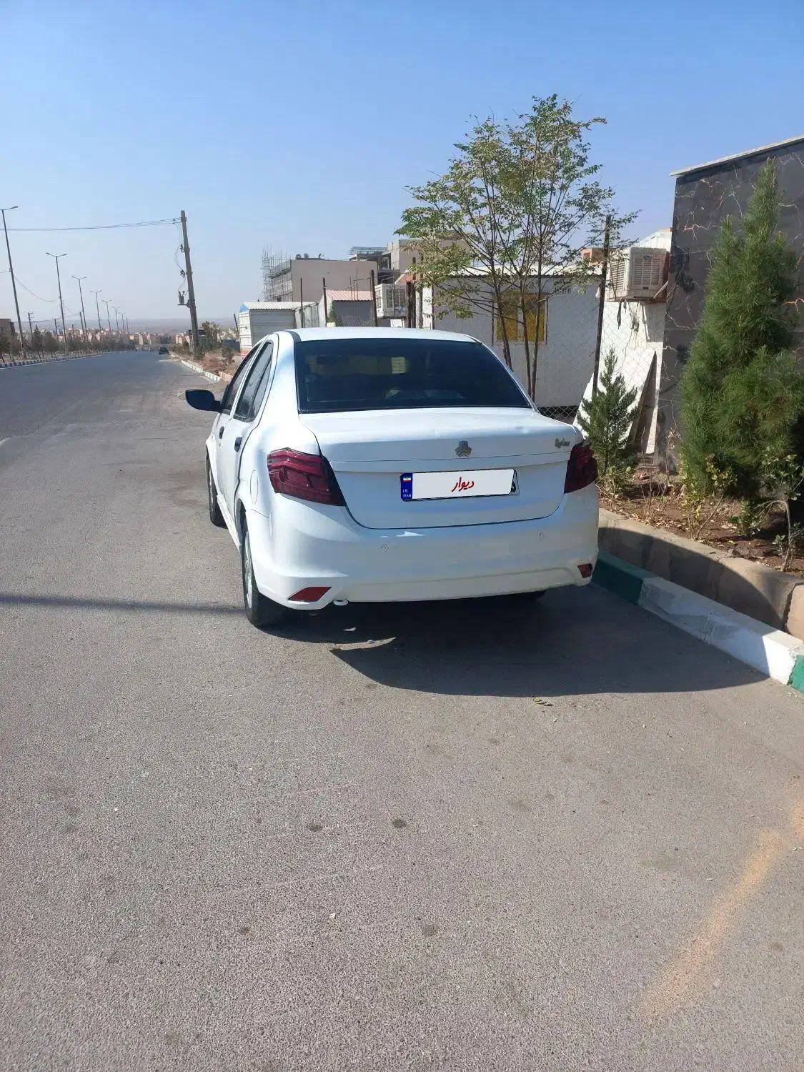 ساینا سفید مدل ۹۷|خودرو سواری و وانت|پرند, فاز ۶|دیوار