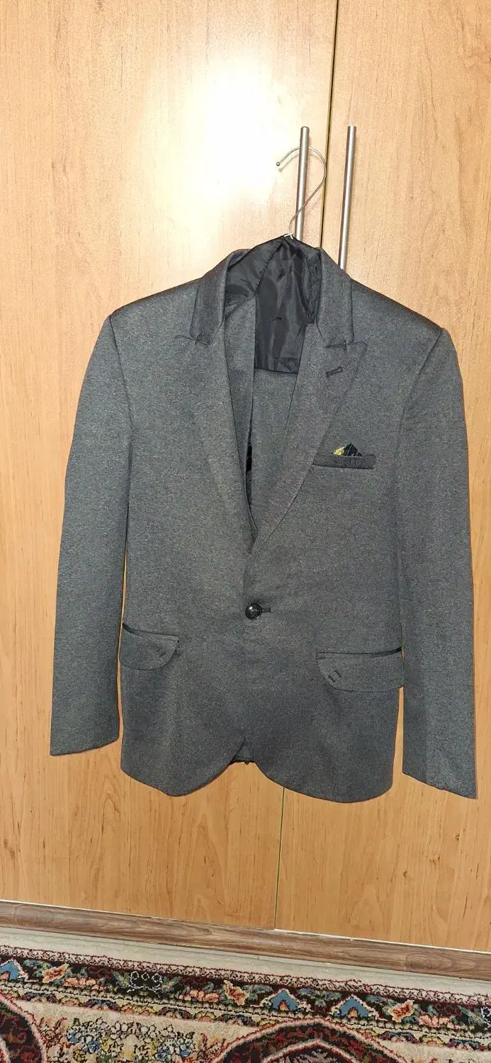 لباس پسرانه|لباس|شیراز, آبیاری|دیوار