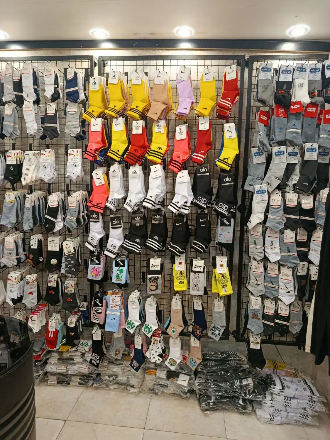 پخش عمده جوراب به قیمت تولیدی|عمده‌فروشی|محلات, |دیوار