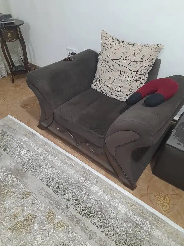 مبل ۷ نفره راحتی|مبلمان خانگی و میز عسلی|کرج, شهرک سهرابیه|دیوار