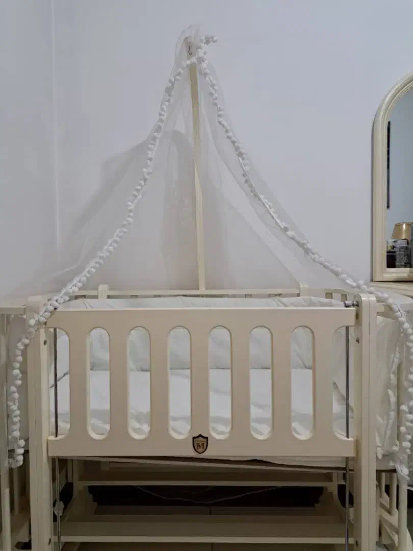 گهواره نوزادی|تخت و سرویس خواب|چهاردانگه (تهران), |دیوار