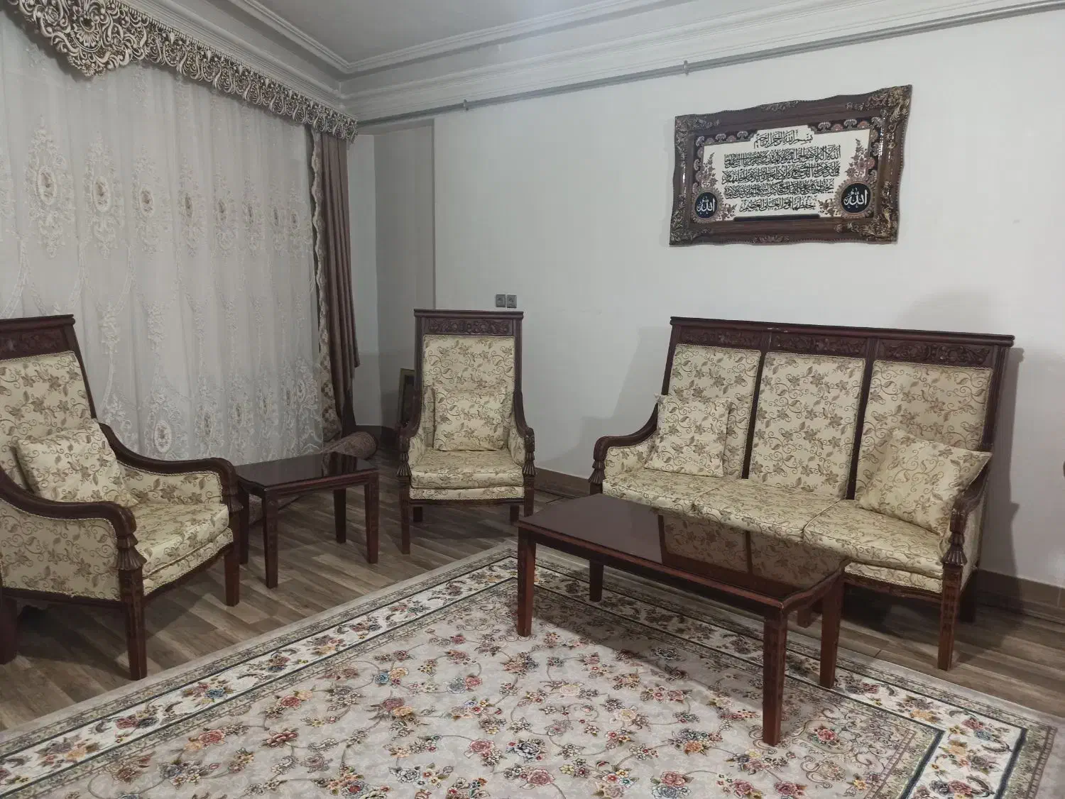 مبل|مبلمان خانگی و میز عسلی|نقده, |دیوار