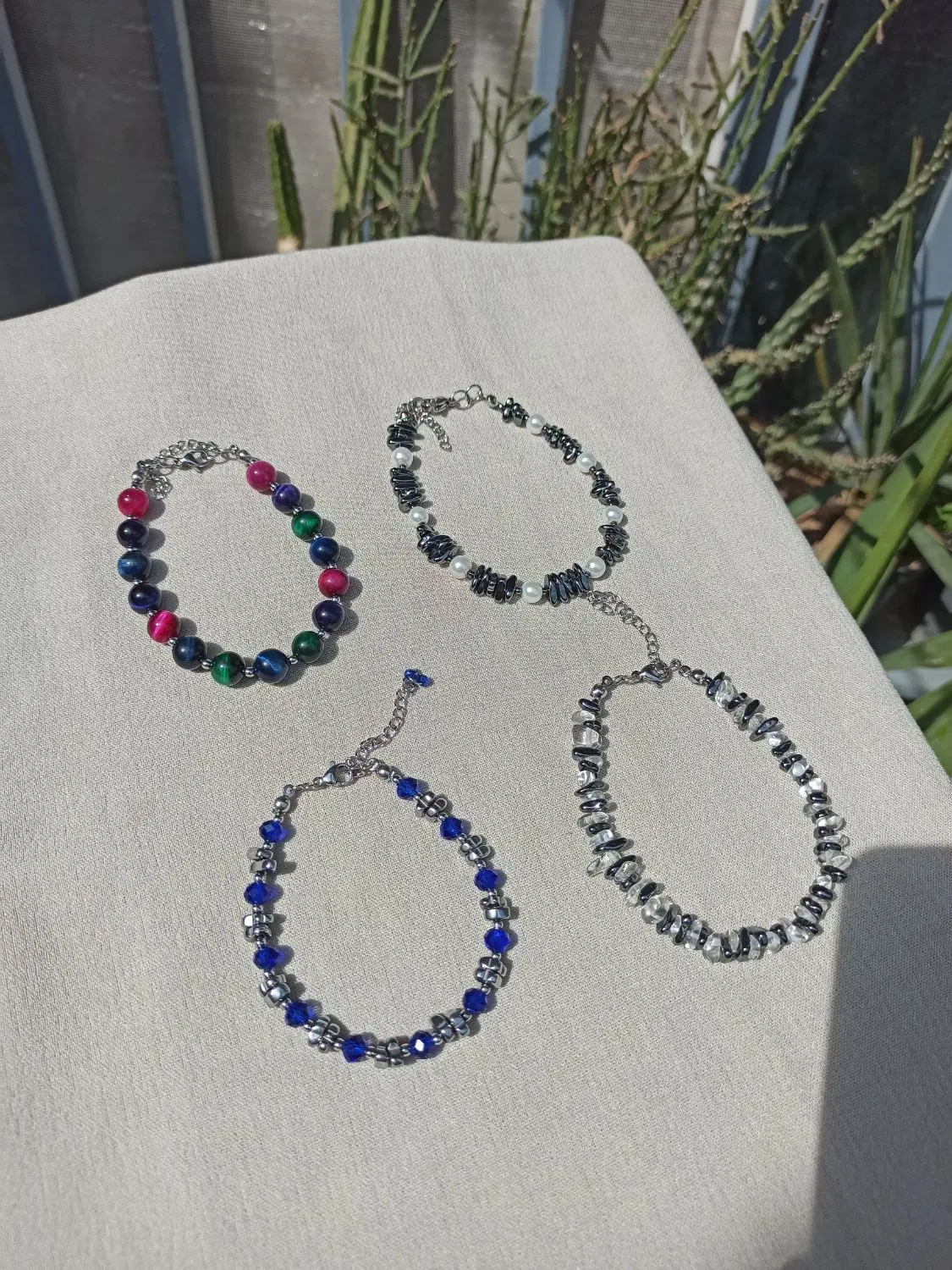 bracelet و necklace|جواهرات|شیراز, بعثت|دیوار
