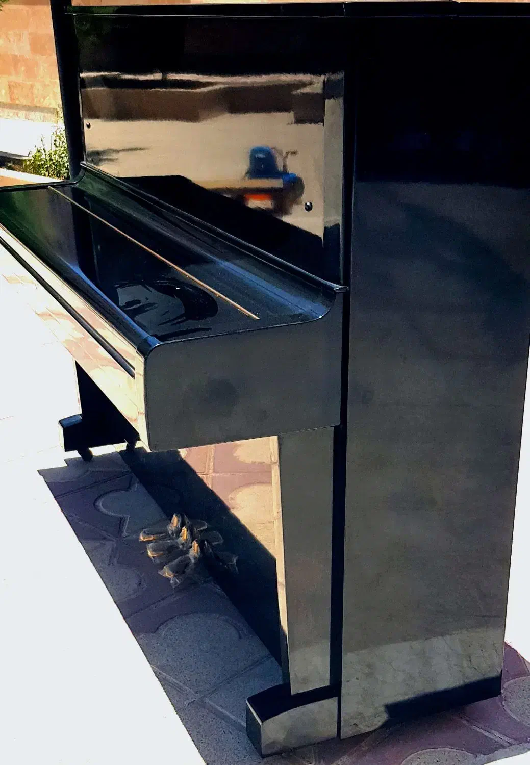 پیانو آکوستیک یاماها u1|پیانو، کیبورد، آکاردئون|صدرا-فارس, فاز ۱|دیوار