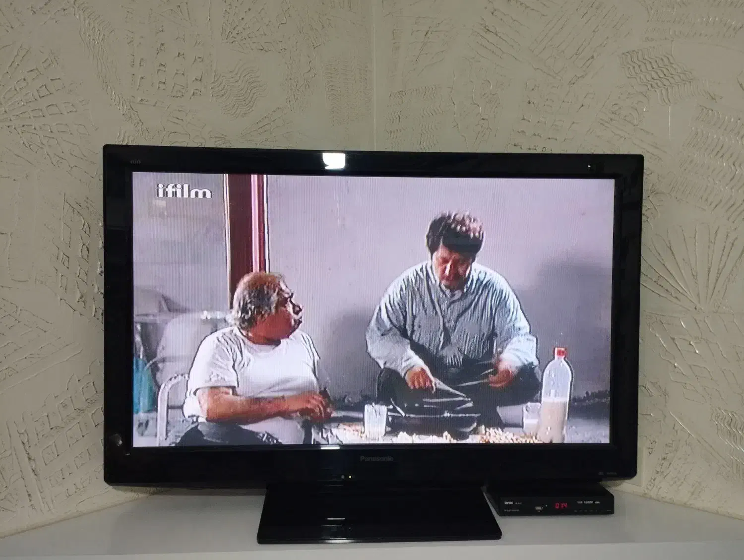 ال سی دی ۴۷اینچ|تلویزیون و پروژکتور|برخوار, |دیوار