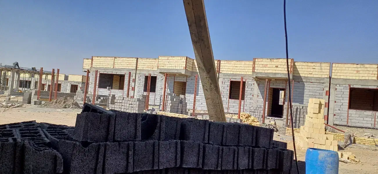 یک نیروی جوشکاری  اتباع نیازمندم|استخدام معماری، عمران و ساختمانی|قم, لسانی|دیوار