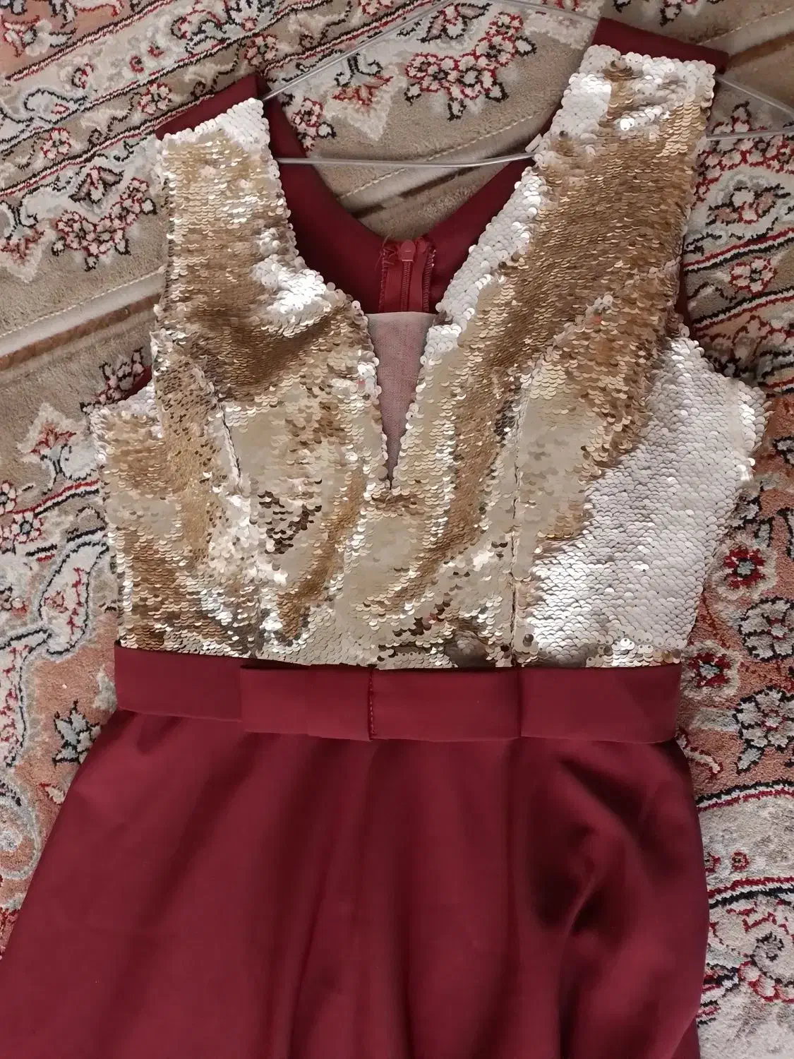 لباس مجلسی|لباس|ابریشم, |دیوار