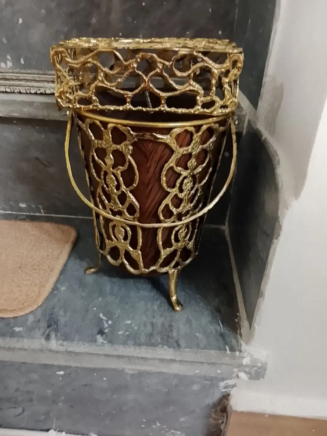 سطل اشغال وجادستمال کاغذی برنج نونو|کلکسیون اشیاء عتیقه|سراب, |دیوار