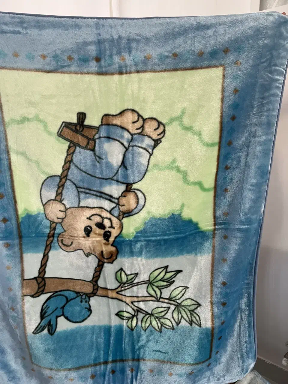 فروش چند عدد پتو و تشک|رختخواب، بالش، پتو|بانه, |دیوار