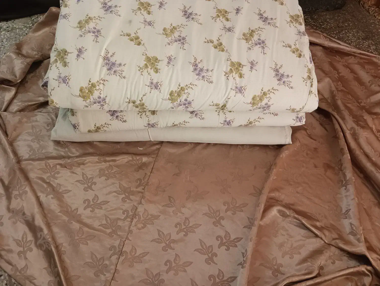 بالشت وتشک|رختخواب، بالش، پتو|دزفول, |دیوار