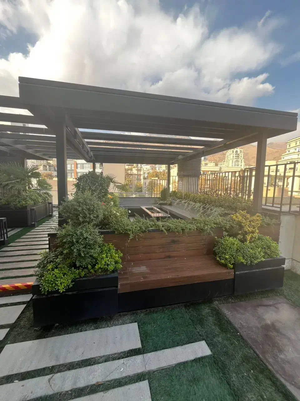 اجاره ۲۴۰ متر فرمانیه/برج باغی منحصر بفرد/هتلینگ