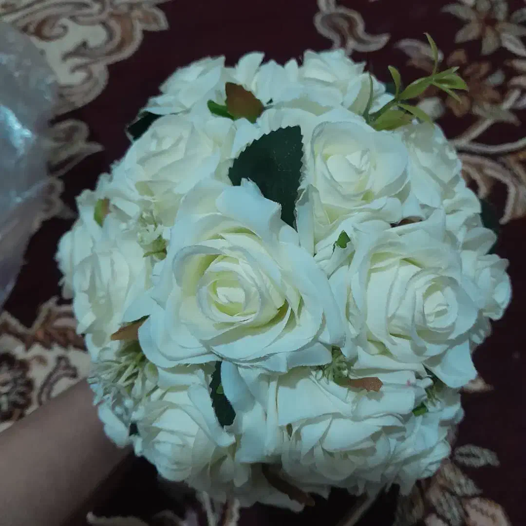 گل عروس نو|گل مصنوعی|یاسوج, |دیوار