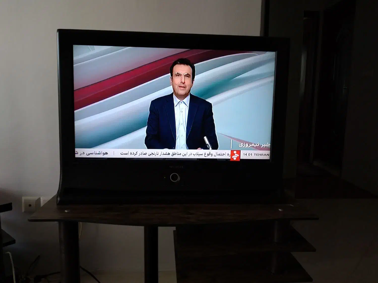 تلویزیون ۳۲ اینچ و گیرنده دیجیتال داخلی ایکس ویژن|تلویزیون و پروژکتور|گلبهار, شهر جدید گلبهار|دیوار