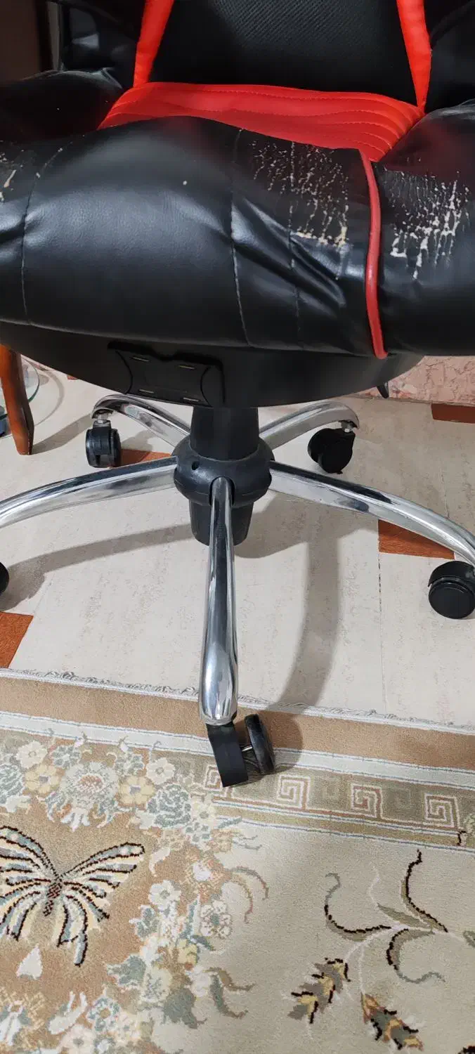 صندلی چرخدار|صندلی و نیمکت|پرند, فاز ۲|دیوار