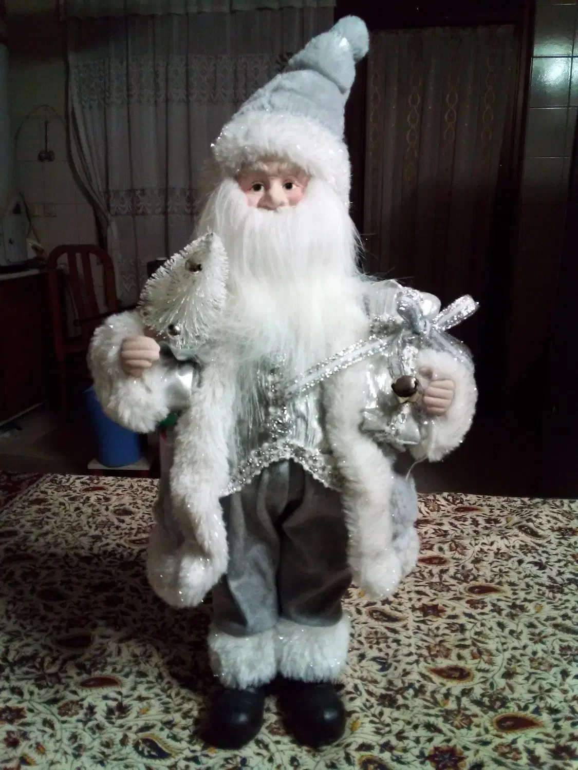 پاپا نوئل تمام قد ۶۰سانتیمترسفید نقره ای نو نو|مجسمه، تندیس، ماکت|اردستان, |دیوار