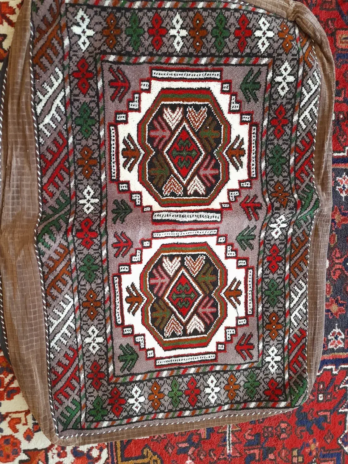 یک جفت فرش پشتی|پشتی|تبریز, |دیوار