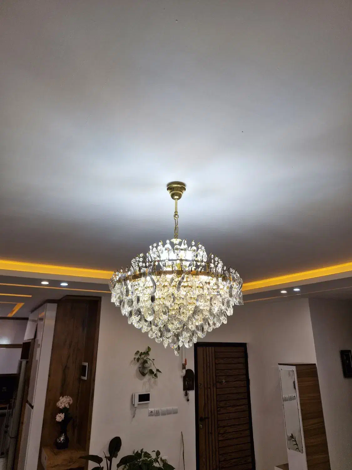 لوستر|لوستر و چراغ آویز|سیاهکل, |دیوار