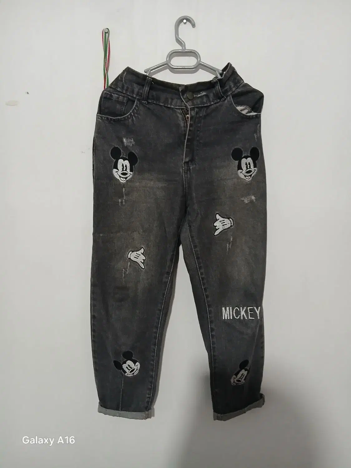 شلوار|لباس|کنگاور, |دیوار